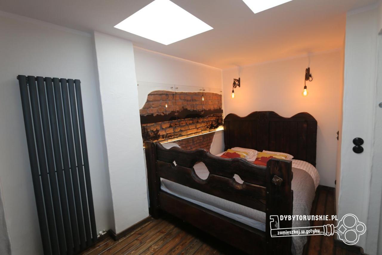 Gotyk Na Dotyk Z Tarasem Na Dachu Apartment ทอรูน ภายนอก รูปภาพ